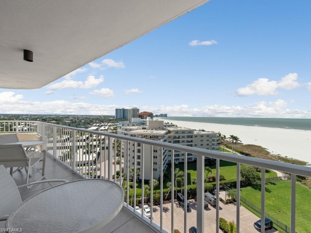 260 Seaview CT 1106 MARCO ISLAND, FL 34145