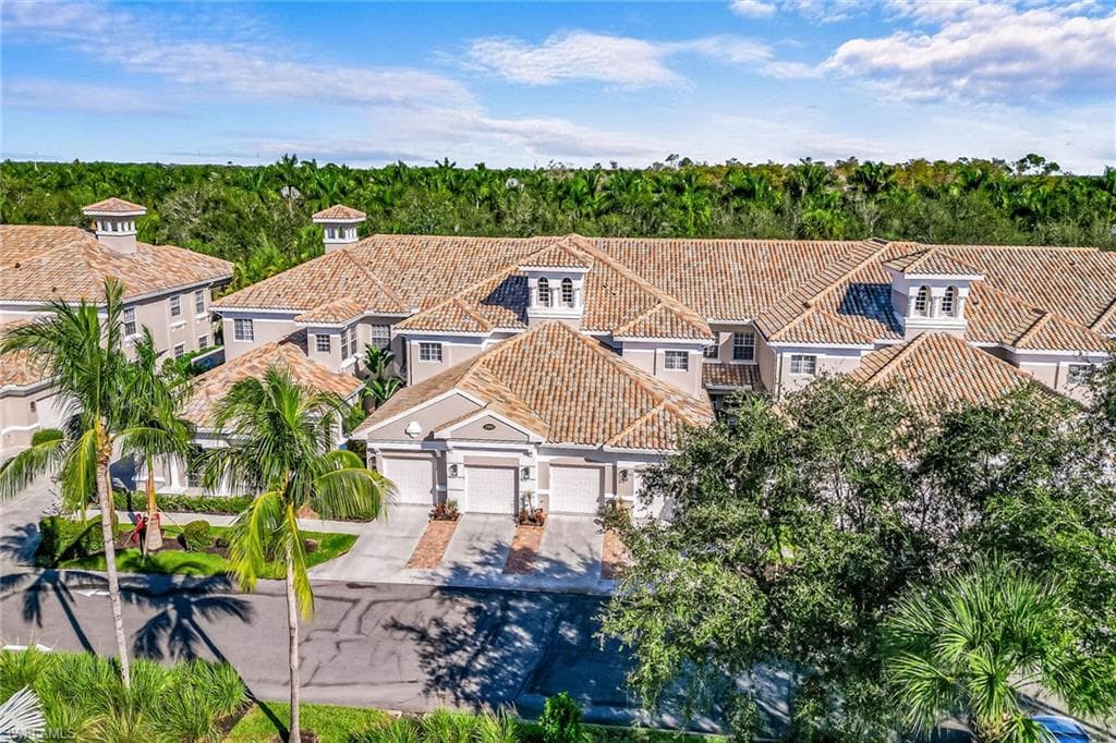 3985 Deer Crossing CT 103 NAPLES, FL 34114