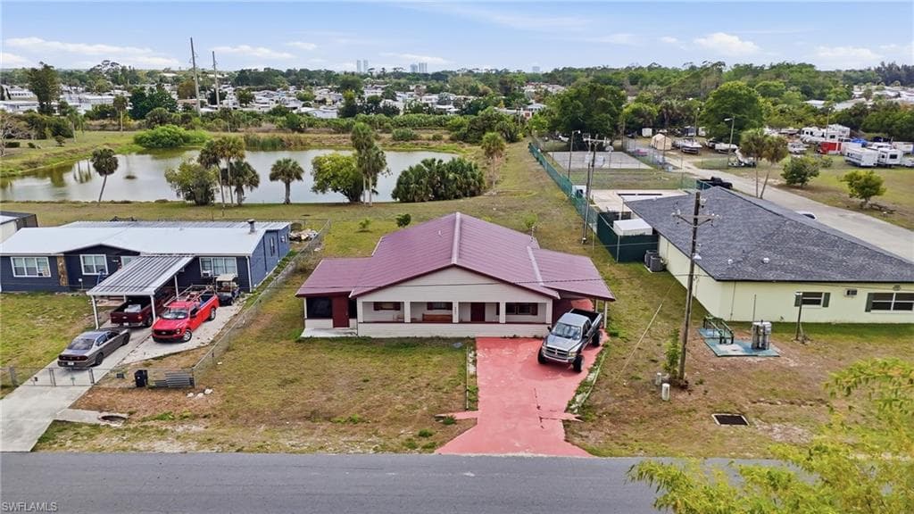 2405 Zoysia LN NORTH FORT MYERS, FL 33917