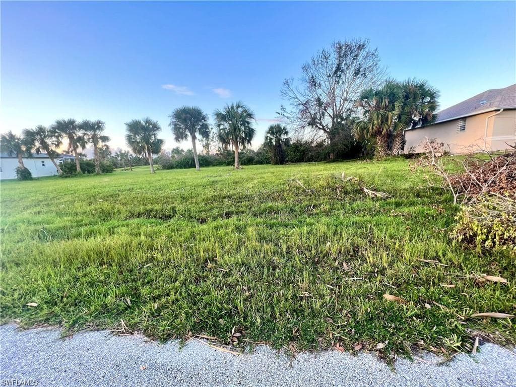 81 Long Meadow PL ROTONDA WEST, FL 33947