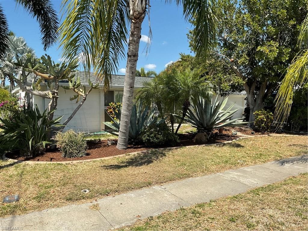 4617 Forest glen DR NORTH FORT MYERS, FL 33903
