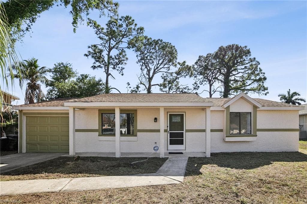 17413 Lee RD FORT MYERS, FL 33967