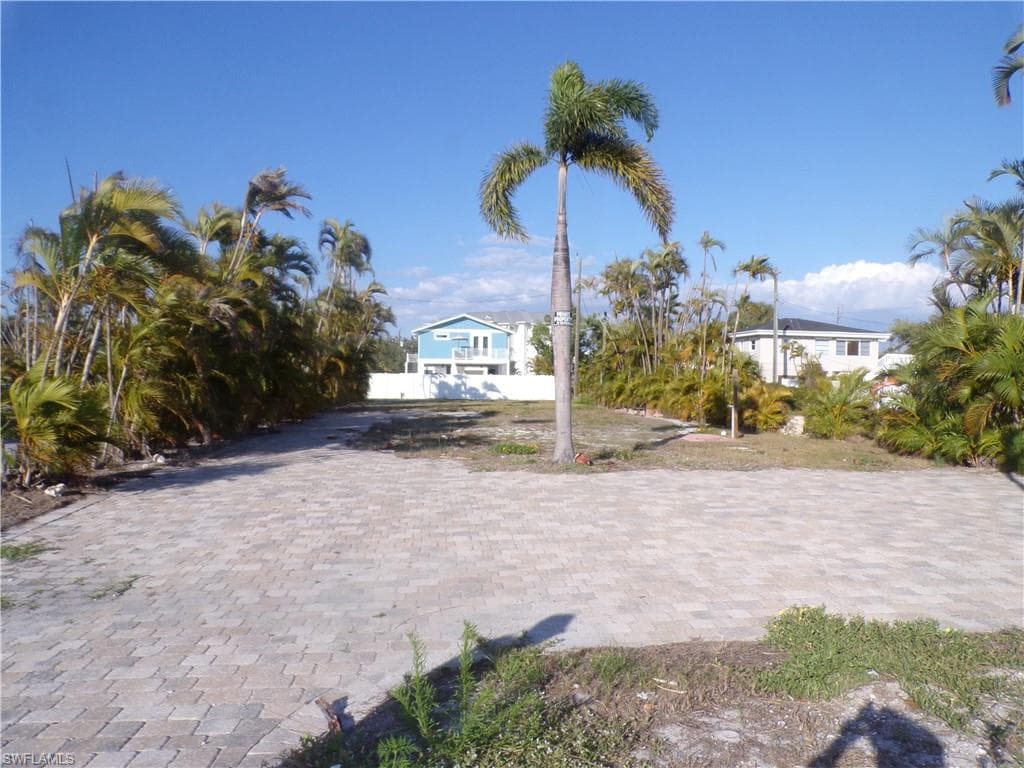 5865 Estero BLVD FORT MYERS BEACH, FL 33931