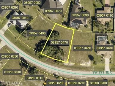 2525 SW 1st TER CAPE CORAL, FL 33991
