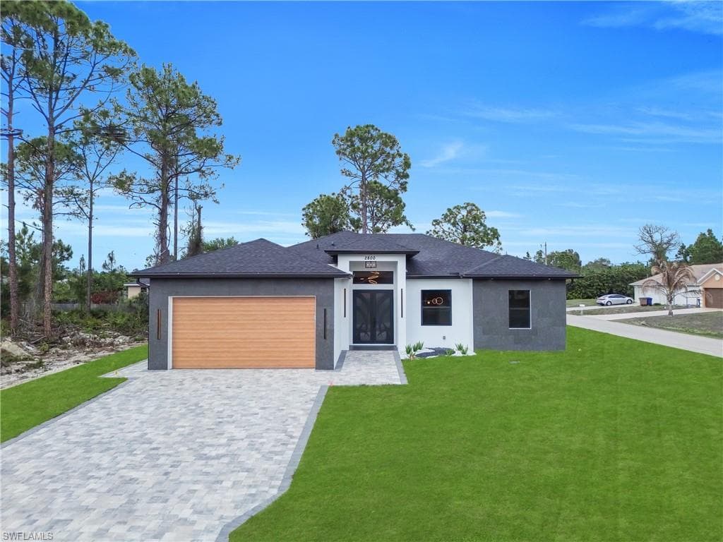 2800 30th ST W LEHIGH ACRES, FL 33971