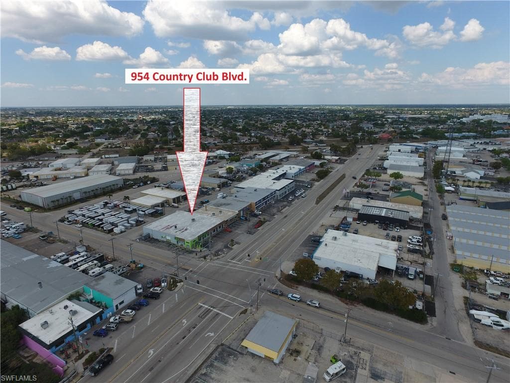 954 Country Club BLVD A CAPE CORAL, FL 33990