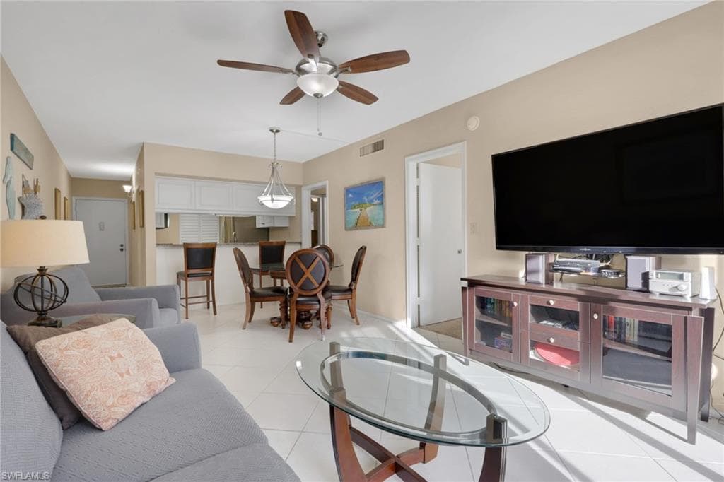 61 Greenbrier ST 7-105 MARCO ISLAND, FL 34145