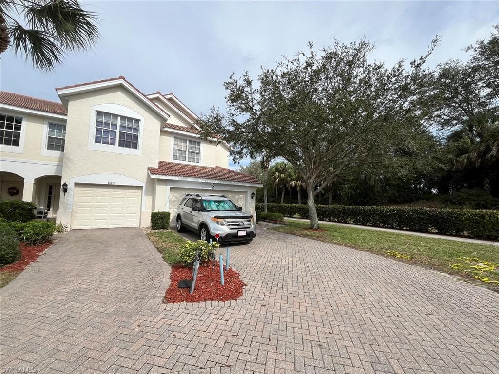 884 Hampton CIR 159 NAPLES, FL 34105