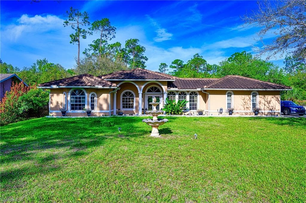 291 Everglades BLVD N NAPLES, FL 34120