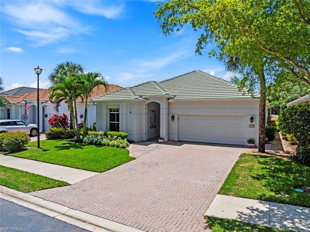 3599 Grand Cypress DR NAPLES, FL 34119