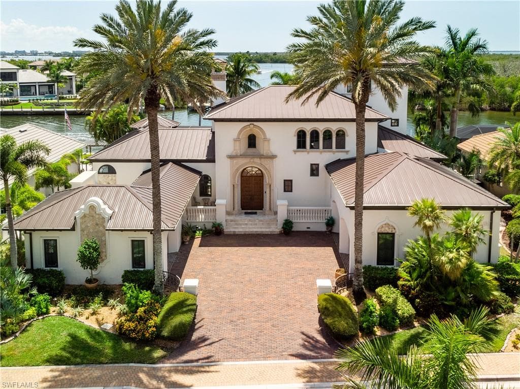 1526 Hermitage LN CAPE CORAL, FL 33914