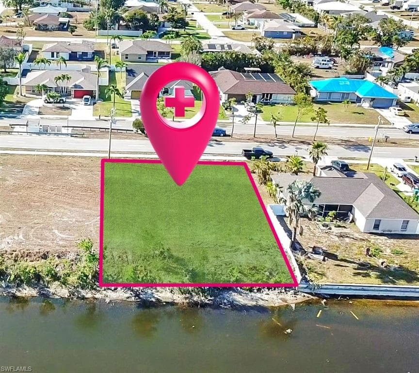 625 Gleason PKWY CAPE CORAL, FL 33914