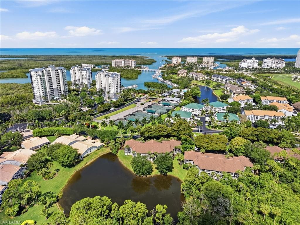 660 Wiggins Bay DR B21 NAPLES, FL 34110