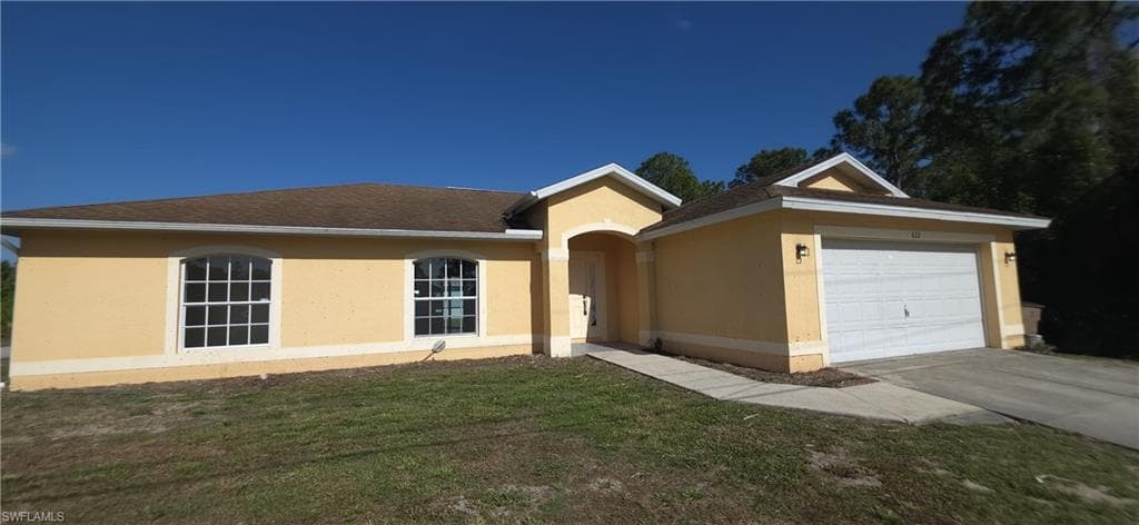 622 Grant AVE LEHIGH ACRES, FL 33972