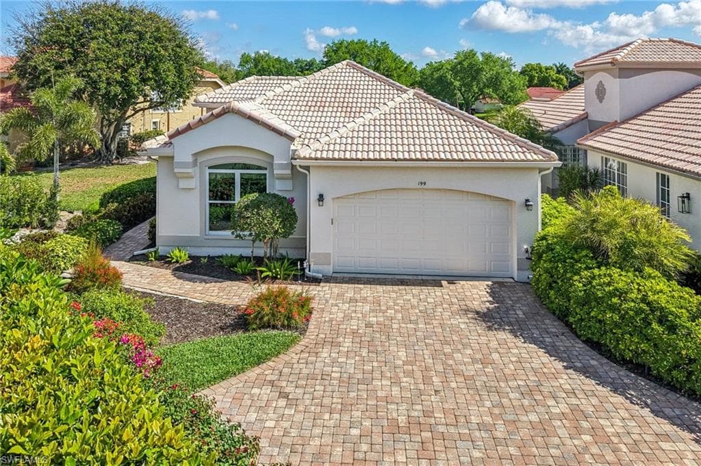 199 Vista LN NAPLES, FL 34119
