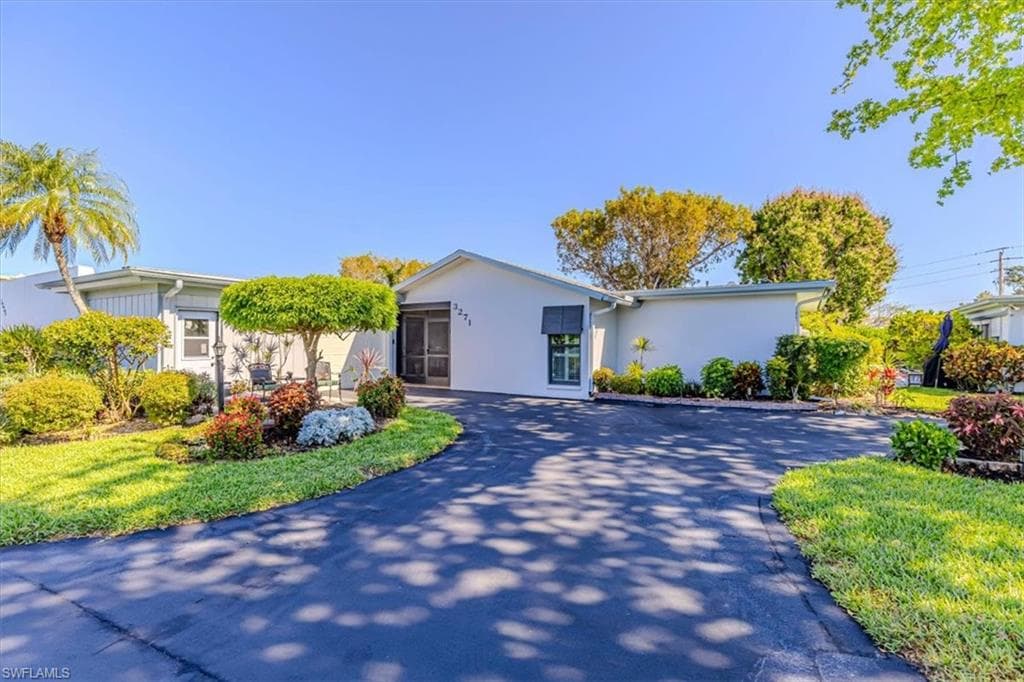 3271 Boca Ciega DR D50 NAPLES, FL 34112