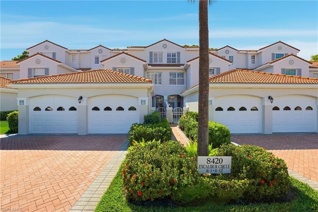 8420 Excalibur CIR R6 NAPLES, FL 34108