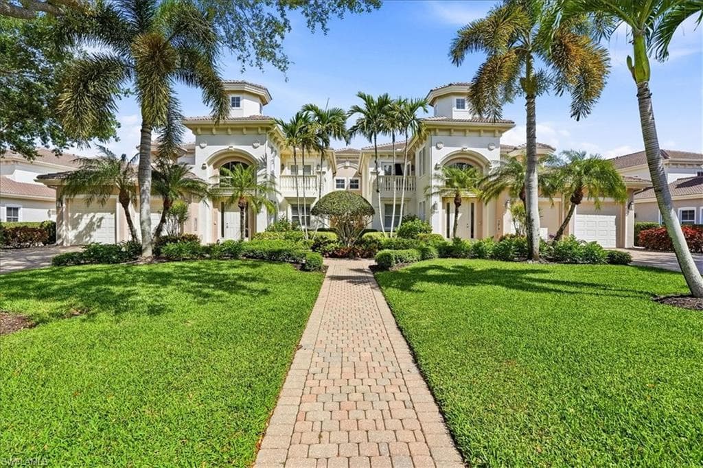 587 Avellino Isles CIR 23101 NAPLES, FL 34119