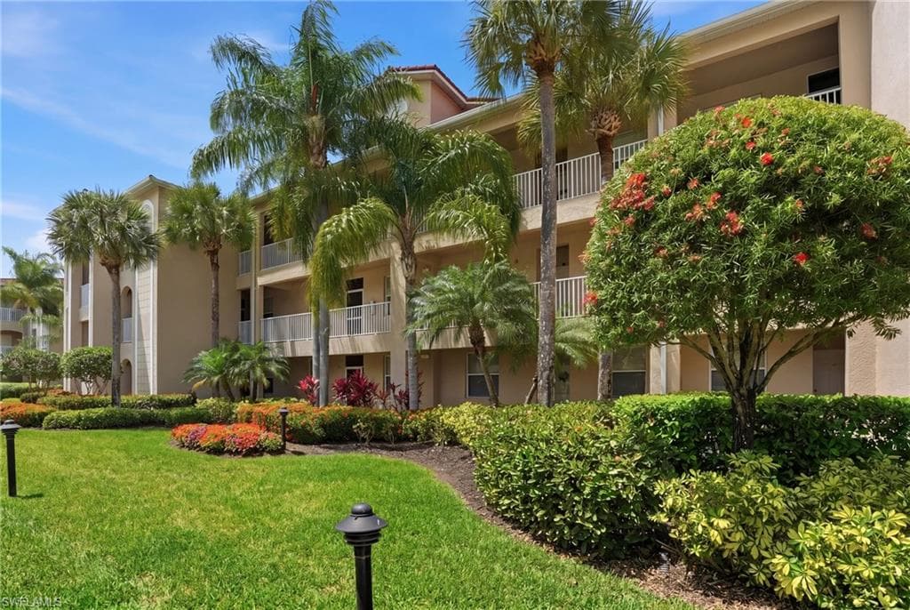 2730 Cypress Trace CIR 2812 NAPLES, FL 34119