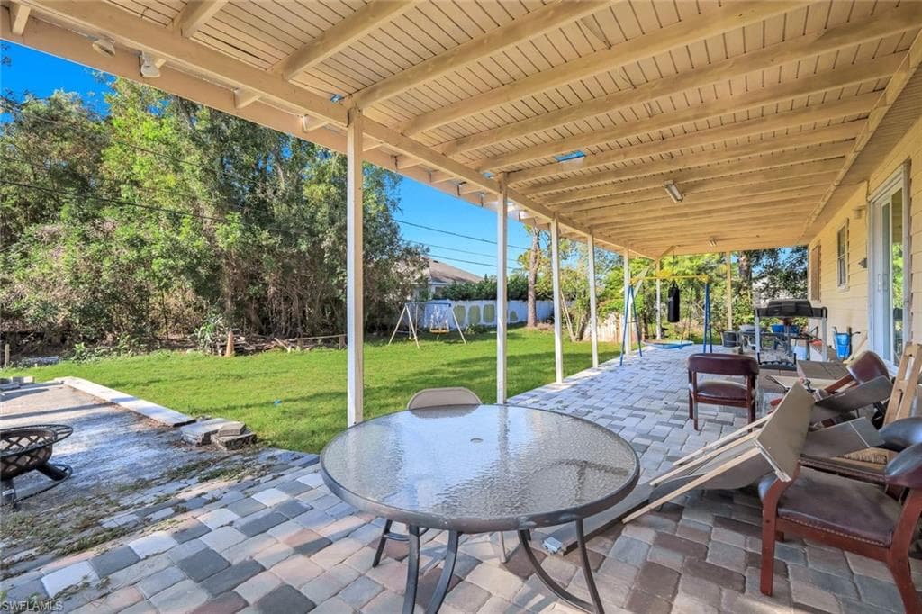 8362 Bamboo RD FORT MYERS, FL 33967