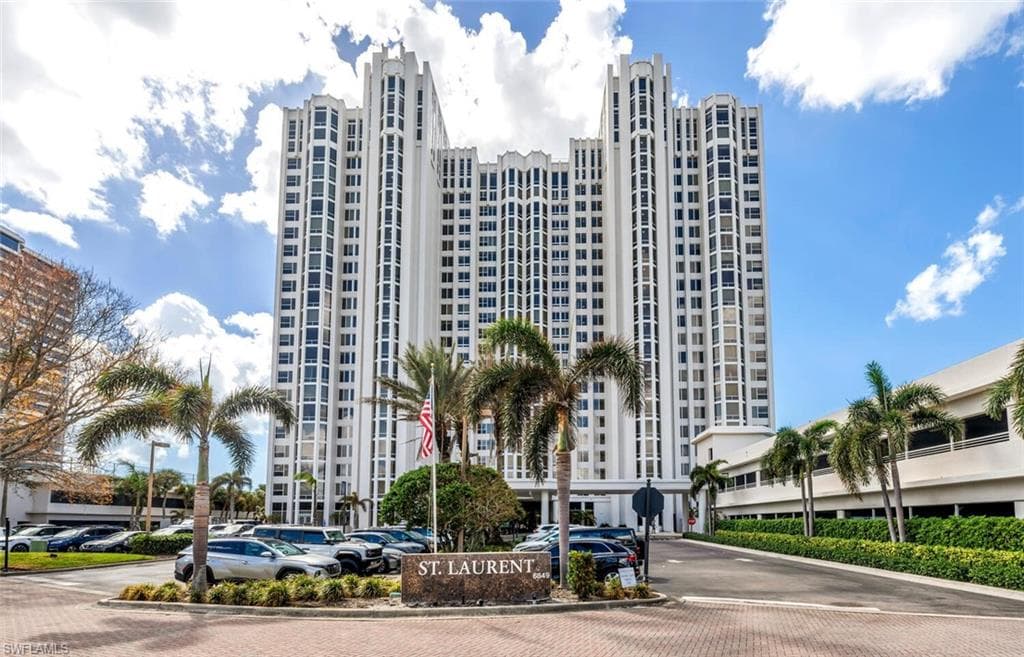 6849 Grenadier BLVD 503 NAPLES, FL 34108