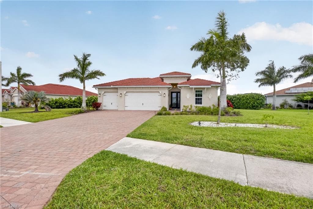 18698 Royal Hammock BLVD NAPLES, FL 34114