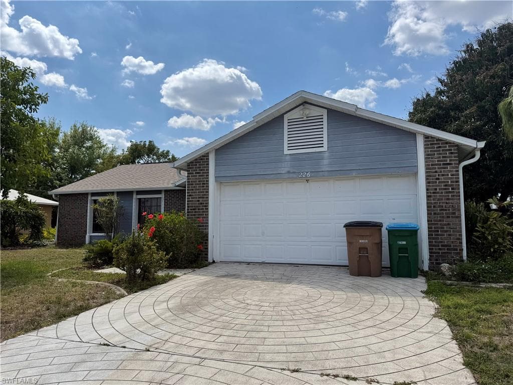 226 NE 13th PL CAPE CORAL, FL 33909