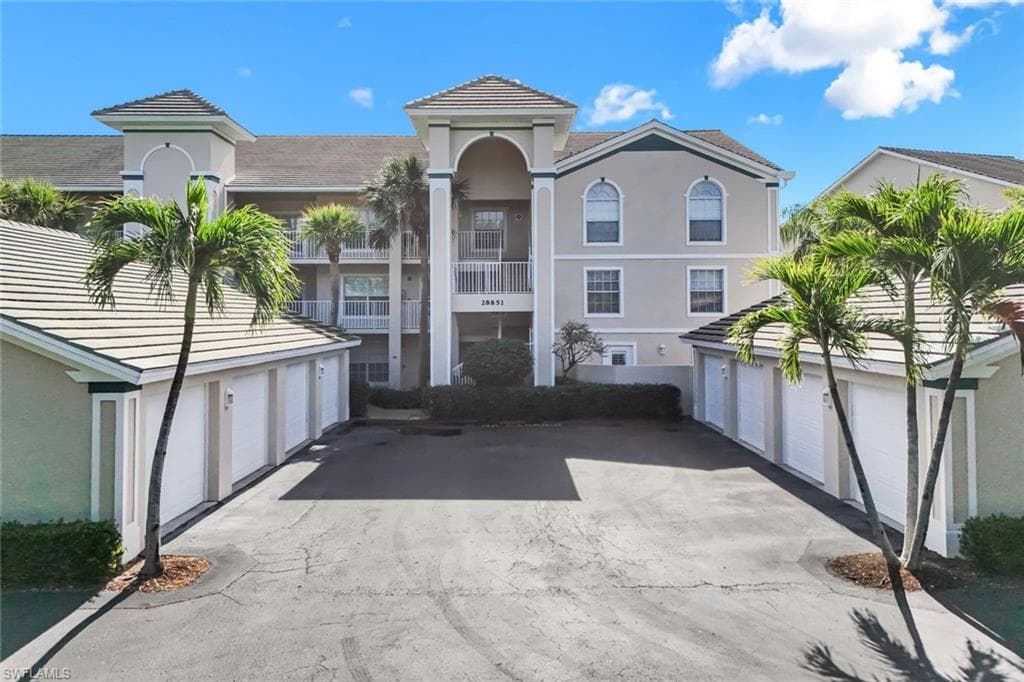 28851 Bermuda Lago CT 304 BONITA SPRINGS, FL 34134