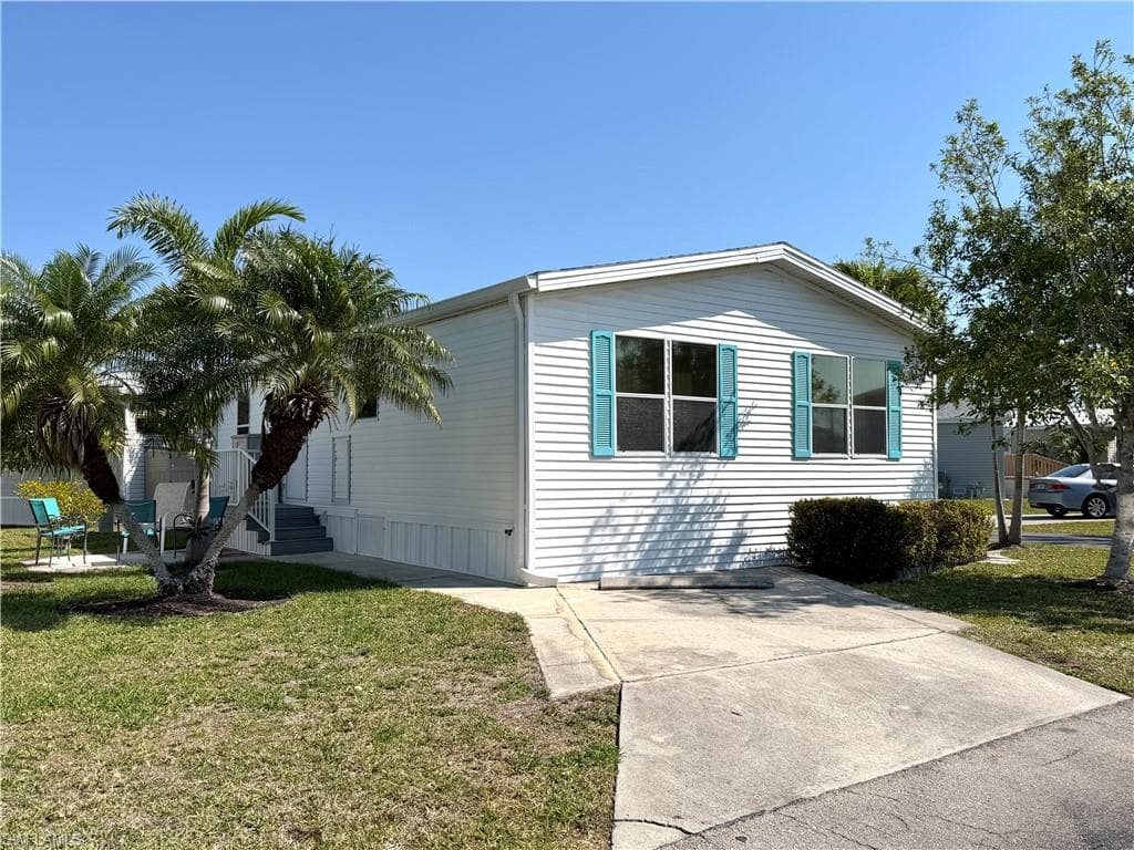4700 Sawmill DR W ESTERO, FL 33928