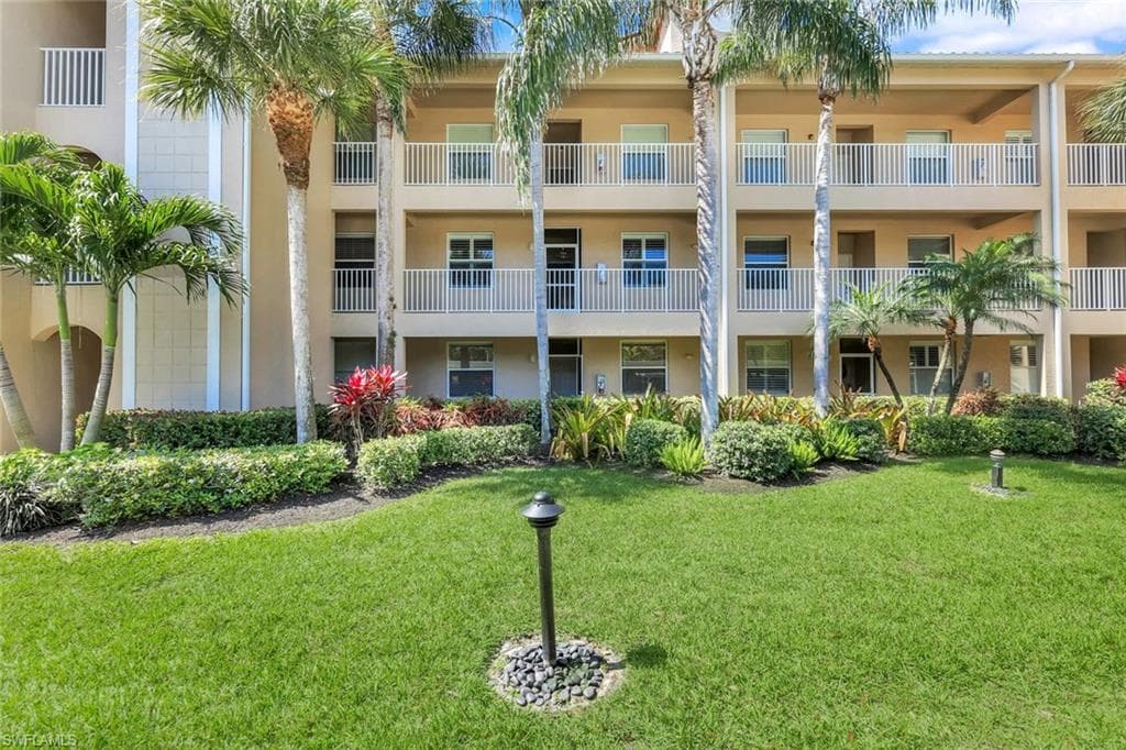 2690 Cypress Trace CIR 3212 NAPLES, FL 34119