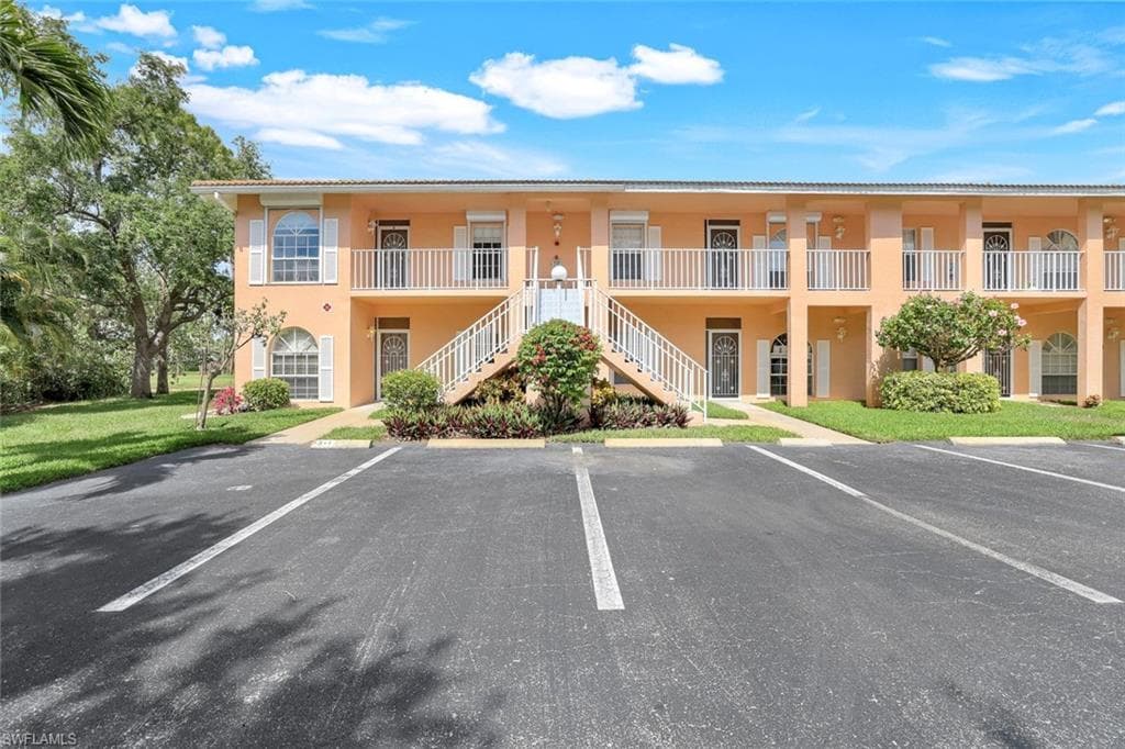 555 Augusta BLVD 3-1 NAPLES, FL 34113