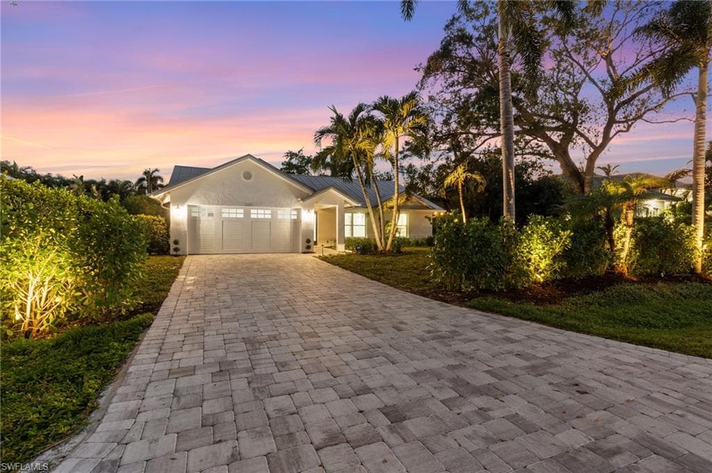 1200 Cypress Woods DR NAPLES, FL 34103