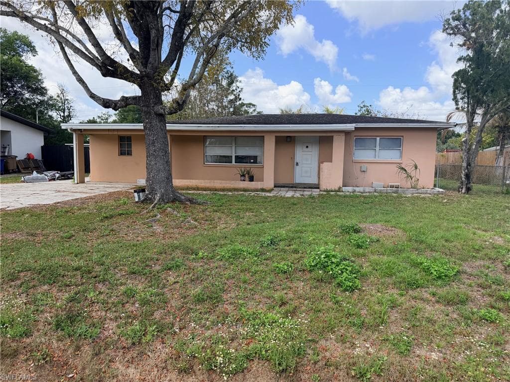 434 Muskegon AVE FORT MYERS, FL 33905