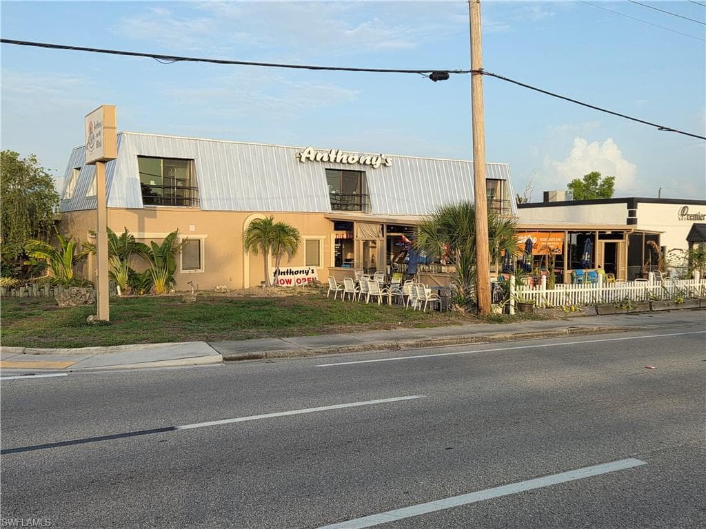 1303 Del Prado BLVD S CAPE CORAL, FL 33990