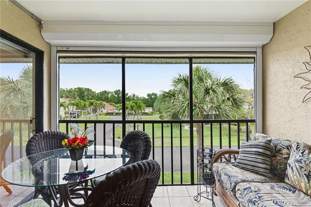 9652 Windsor Gardens LN 203 FORT MYERS, FL 33919