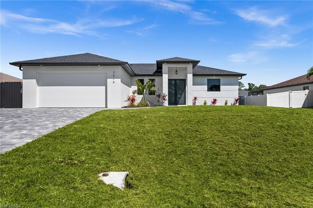2519 18Th PL CAPE CORAL, FL 33993