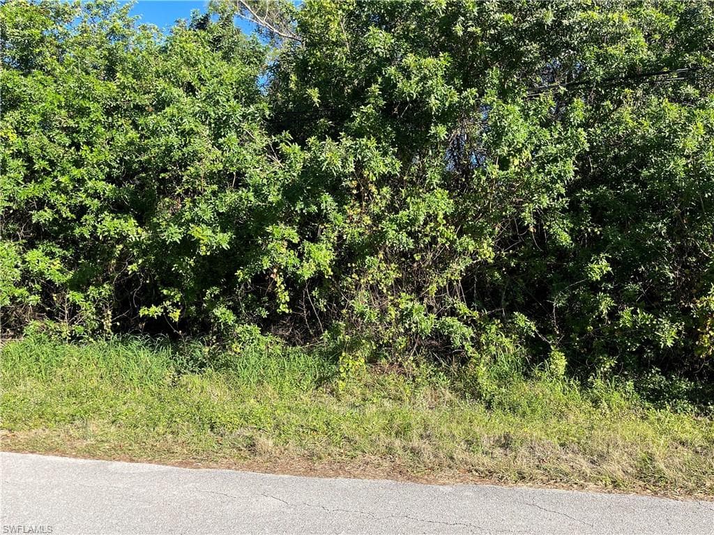 2603 E 7th ST LEHIGH ACRES, FL 33936