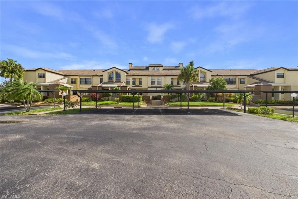 17270 Eagle TRCE 3 FORT MYERS, FL 33908