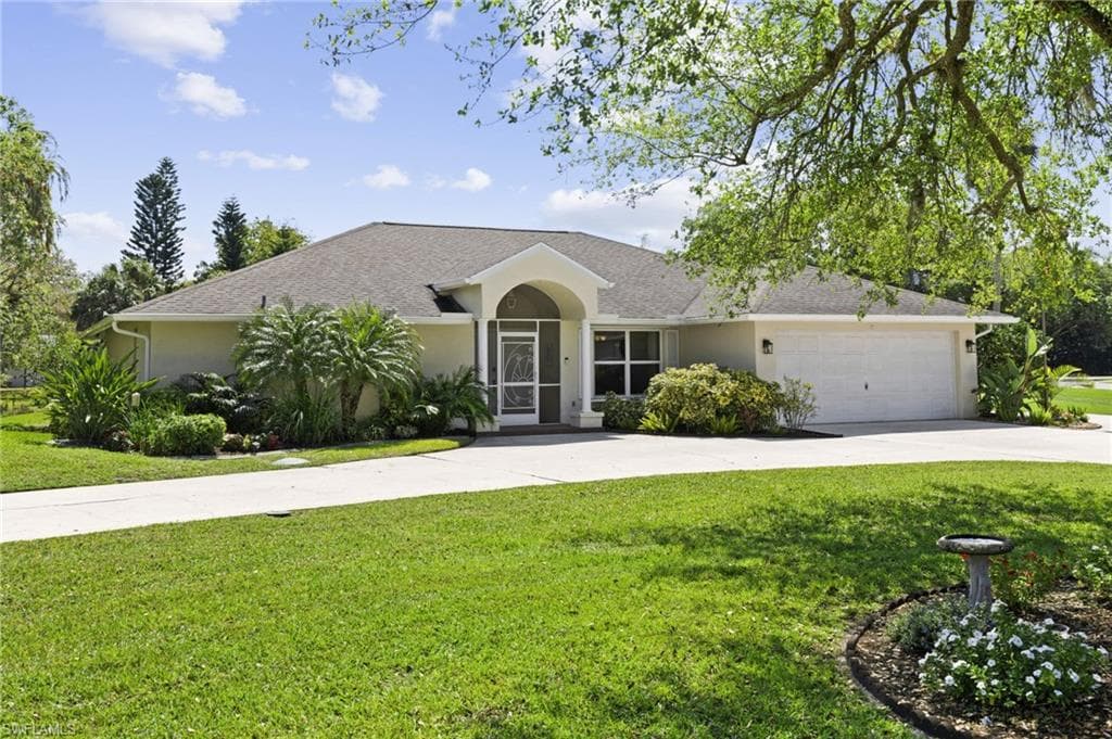 7294 Pelas CIR NORTH FORT MYERS, FL 33917