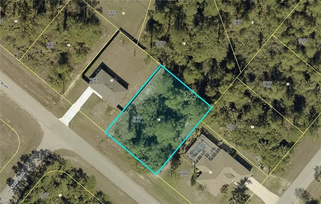 371 Eisenhower BLVD LEHIGH ACRES, FL 33974