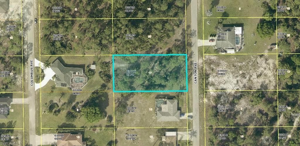 809 Canton AVE LEHIGH ACRES, FL 33972