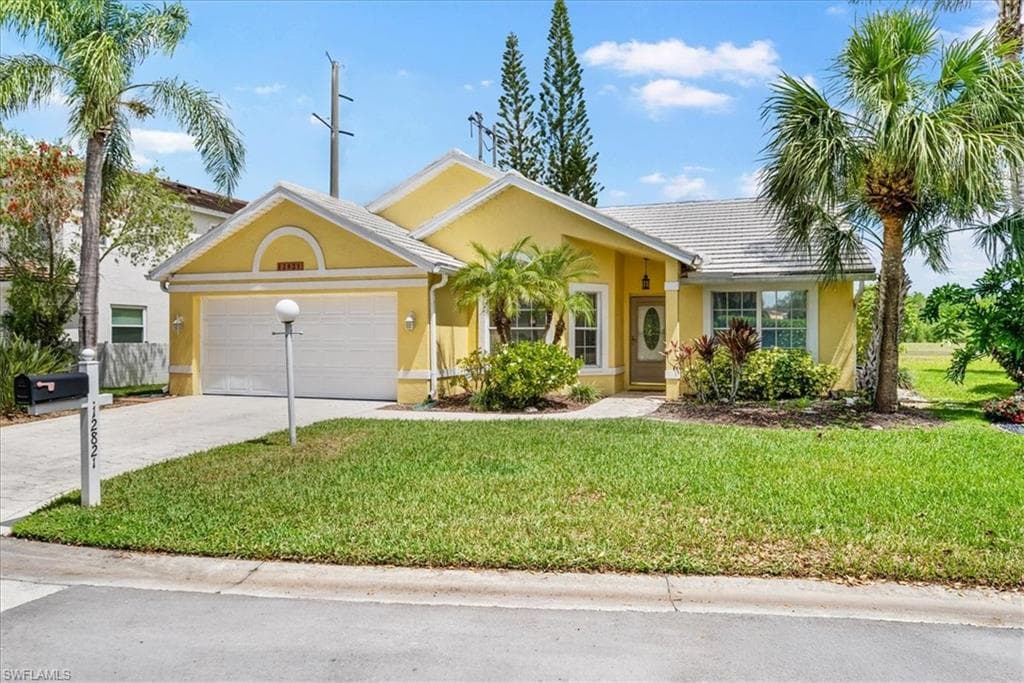 12821 EAGLE POINTE CIR FORT MYERS, FL 33913