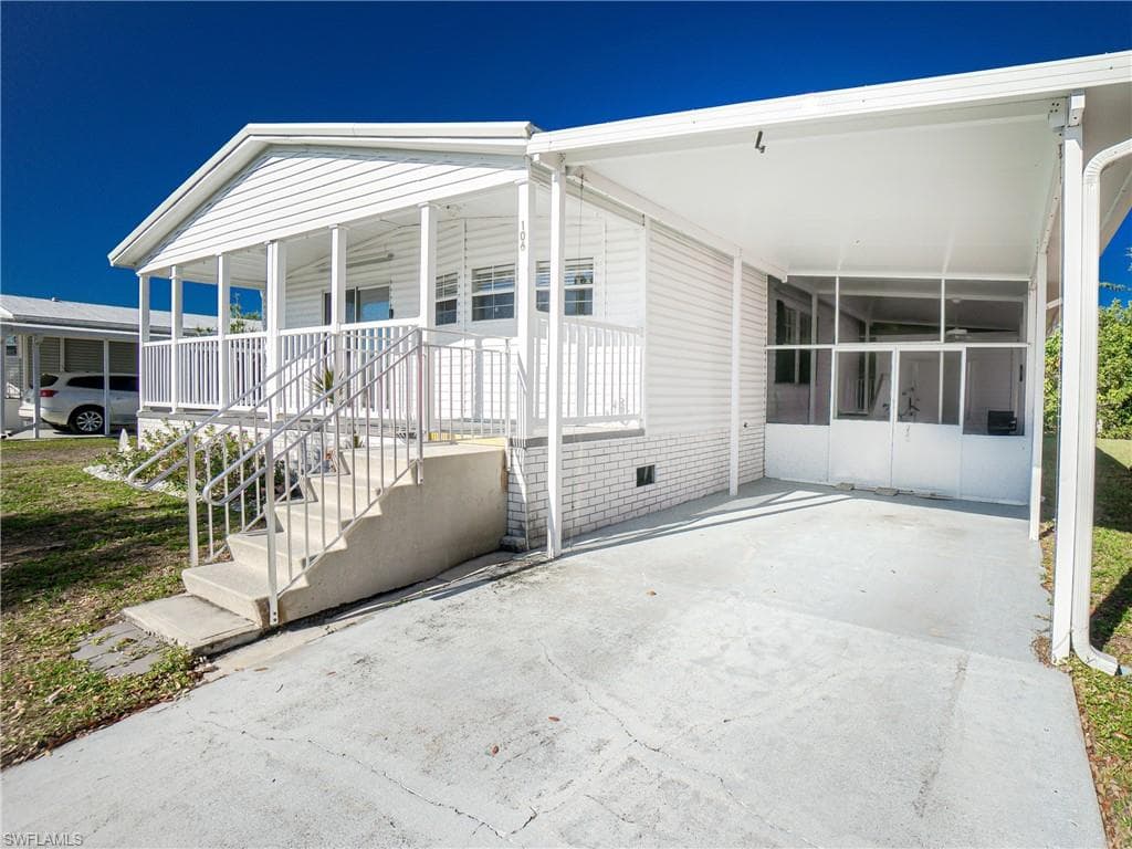 24437 Harborview RD 106 PUNTA GORDA, FL 33980