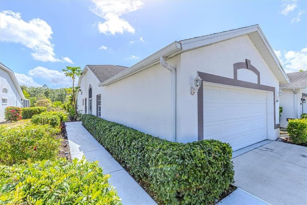 5446 Whitten DR 19 NAPLES, FL 34104