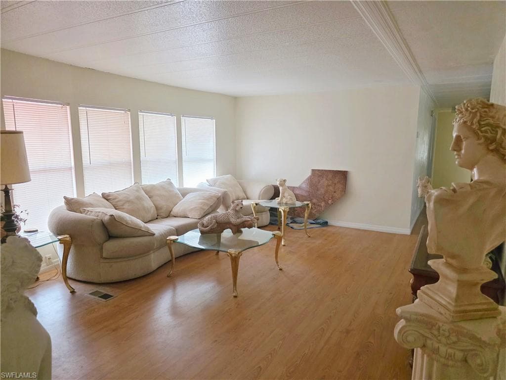 8290 Nault RD NORTH FORT MYERS, FL 33917