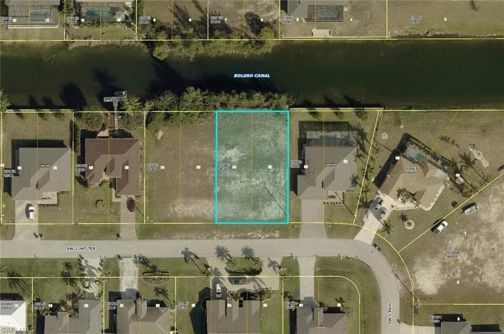 519 SW 22nd TER CAPE CORAL, FL 33991