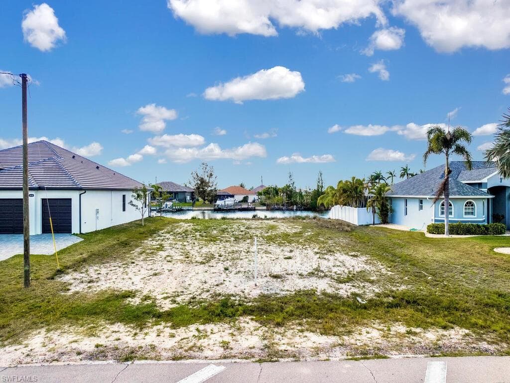 1702 Old Burnt Store RD N CAPE CORAL, FL 33993