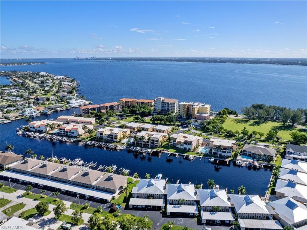 4105 19th PL 201 CAPE CORAL, FL 33904