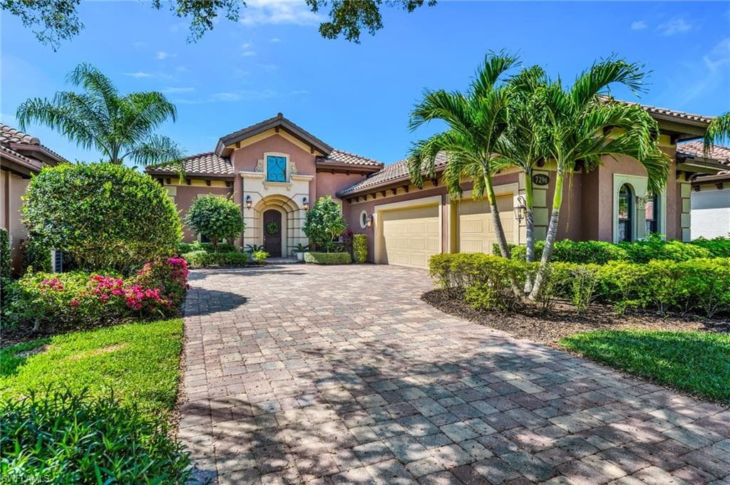7296 Lantana CIR NAPLES, FL 34119