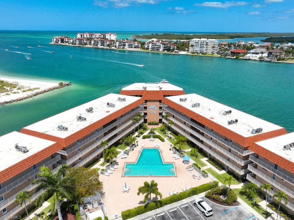 1208 Edington PL E101 MARCO ISLAND, FL 34145